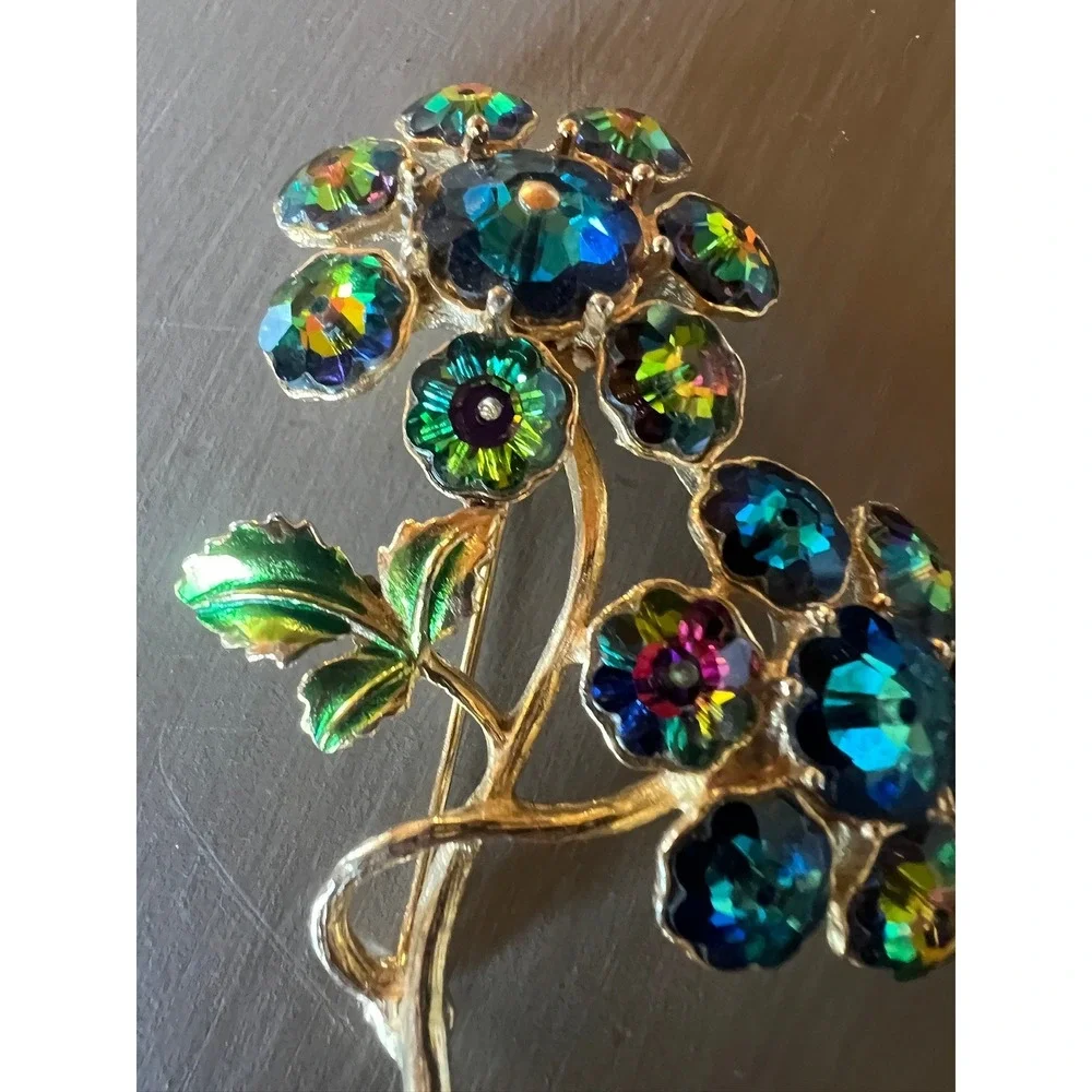 N/A gold tone
